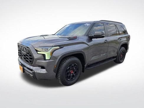 Used 2024 Toyota Sequoia TRD Pro AWD/4WD image 9