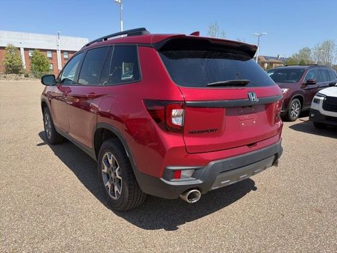 Used 2022 Honda Passport TrailSport image 4