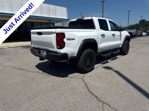 Used 2025 Chevrolet Colorado Trail Boss AWD/4WD image 3