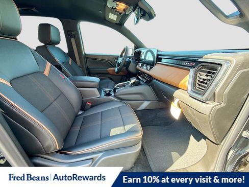 New 2025 GMC Canyon AT4 w/ Nightfall Edition image 28