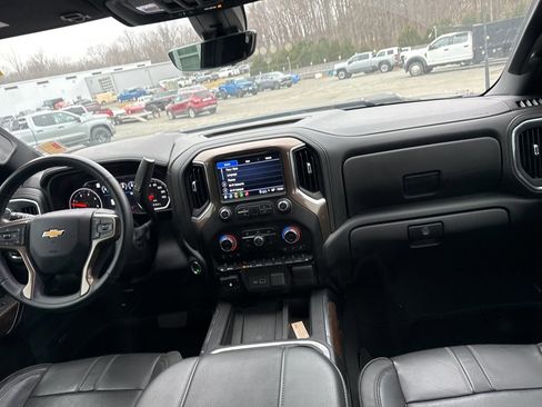 Used 2023 Chevrolet Silverado 2500 High Country w/ Z71 Off-Road Package image 12
