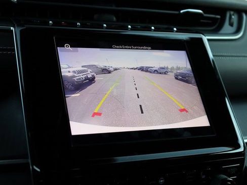 New 2025 Jeep Grand Cherokee Laredo image 17