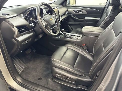 Certified 2023 Chevrolet Traverse LT w/ LT Premium Package image 11