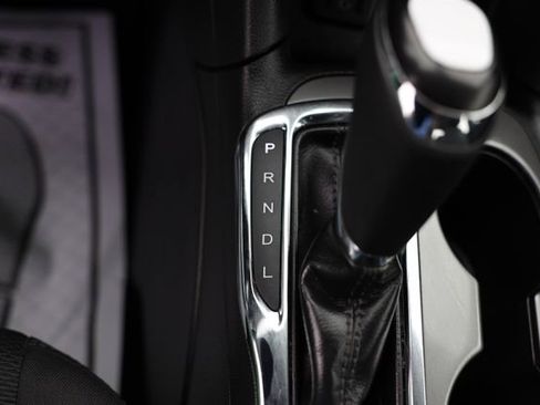 Used 2019 Chevrolet Cruze LT w/ Sun And Sound Package FWD image 29