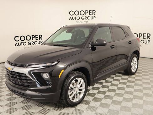 Used 2024 Chevrolet TrailBlazer LS w/ LS Convenience Package image 9