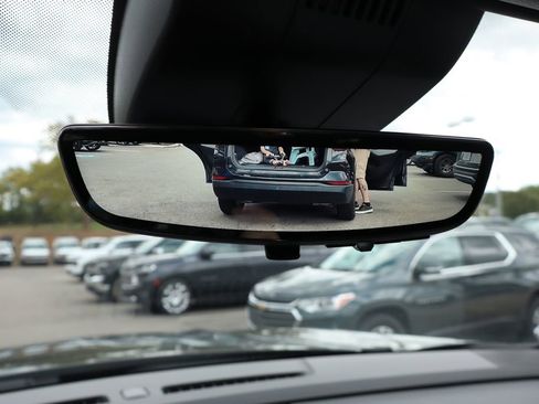 New 2025 Chevrolet Suburban Premier image 27