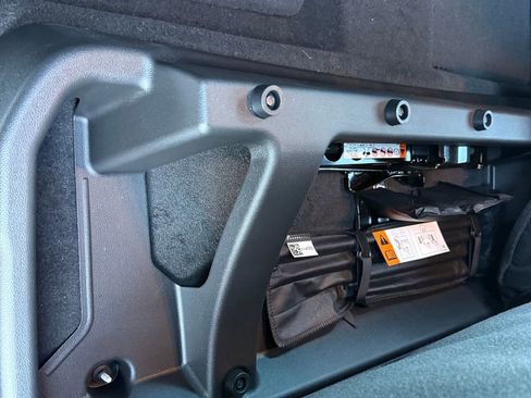 New 2026 GMC Canyon Elevation w/ Convenience Package image 17