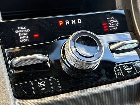 New 2023 Jeep Grand Cherokee Trailhawk w/ Advanced Protech Group II image 21