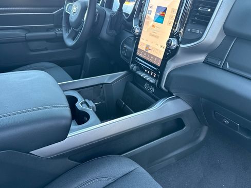 New 2026 RAM 2500 Big Horn AWD/4WD image 14