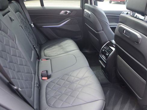 Used 2025 BMW X5 xDrive40i image 14