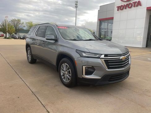 Used 2023 Chevrolet Traverse LT w/ LPO, Floor Liner Package AWD/4WD image 1