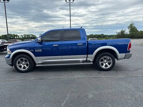 Used 2016 RAM 1500 Laramie w/ Convenience Group AWD/4WD image 16