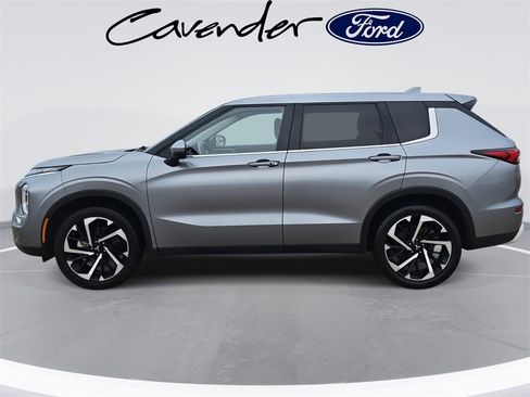 Used 2024 Mitsubishi Outlander SE image 8