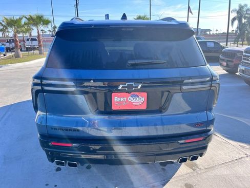 Used 2024 Chevrolet Traverse RS w/ LPO, Floor Liner Package image 3