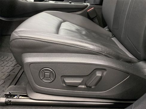 Used 2021 Audi Q3 2.0T Premium Plus image 18