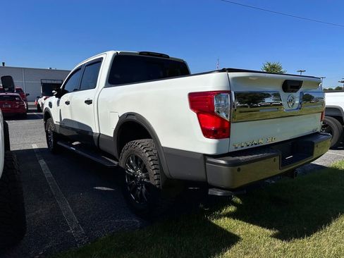 Used 2018 Nissan Titan Platinum Reserve w/ Platinum Utility Package AWD/4WD image 3