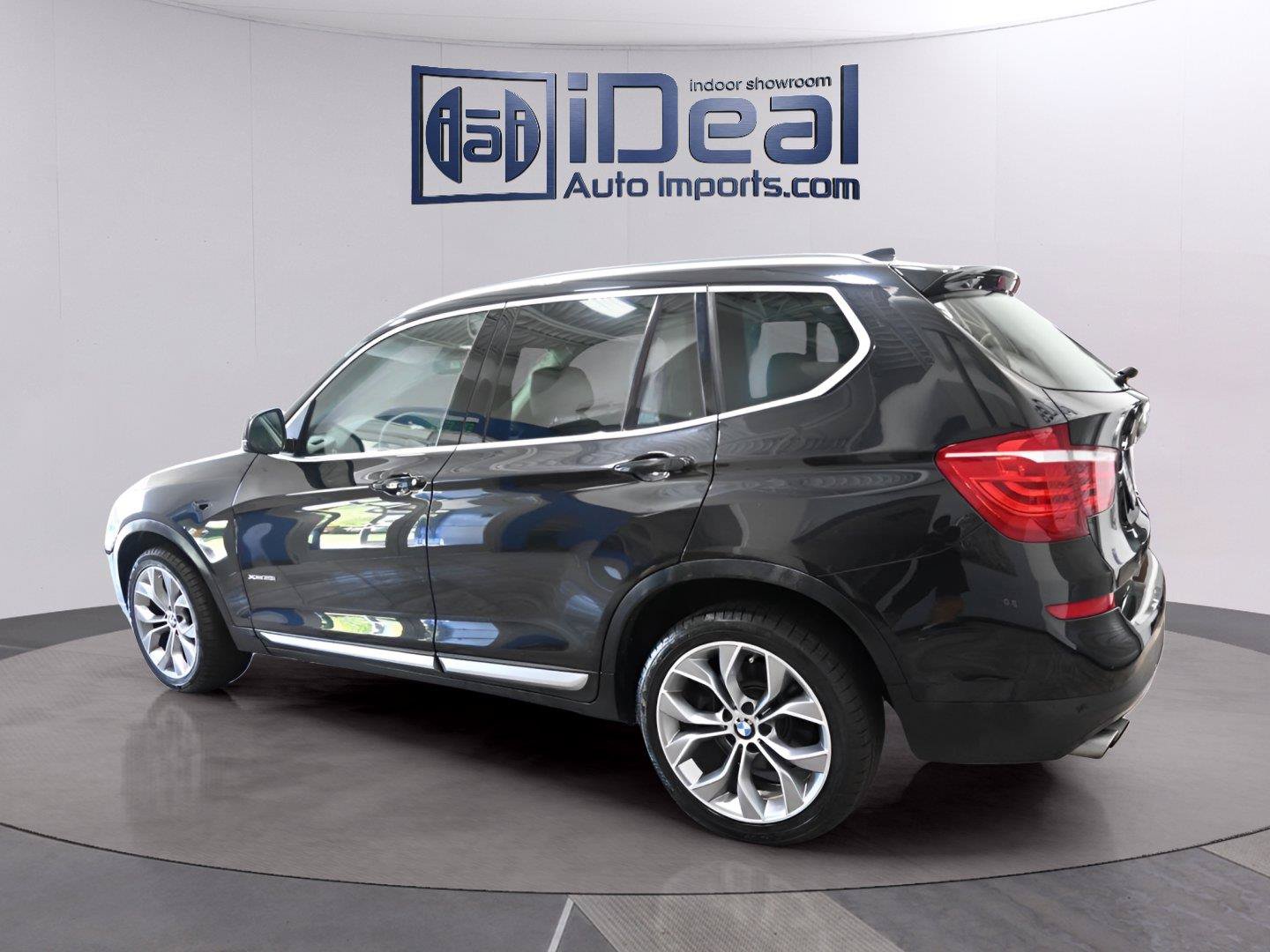 Used 2017 BMW X3 xDrive28i AWD/4WD image 3