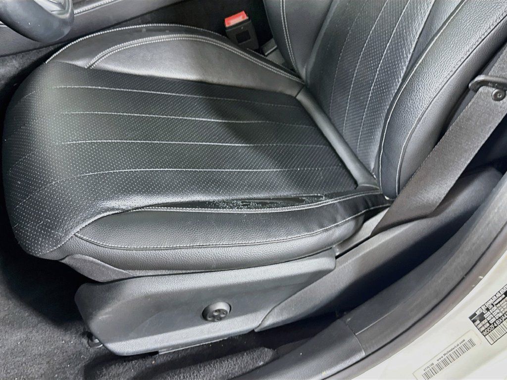 Used 2018 Mercedes-Benz E 300 image 22