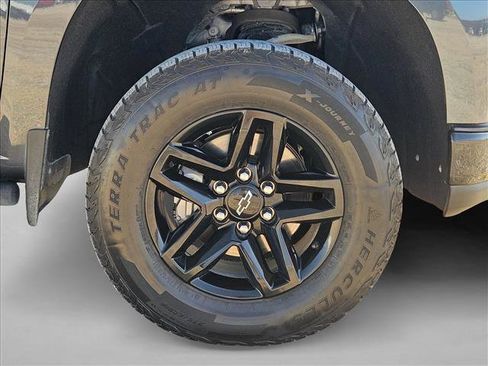Used 2022 Chevrolet Silverado 1500 LT Trail Boss w/ Bed Protection Package AWD/4WD image 22