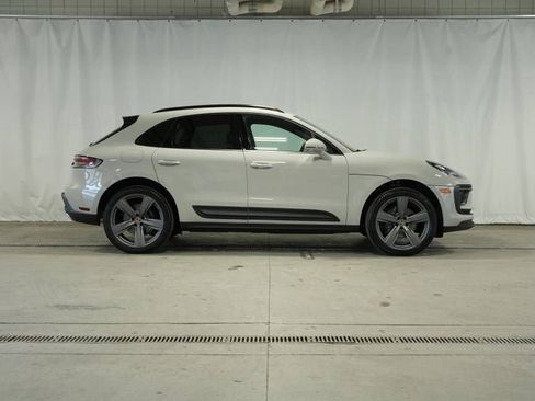 Certified 2026 Porsche Macan AWD/4WD image 8