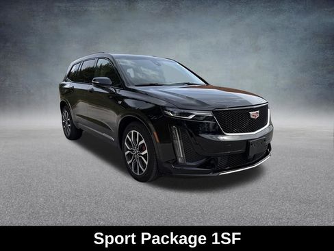 Used 2024 Cadillac XT6 Sport w/ Technology Package image 9