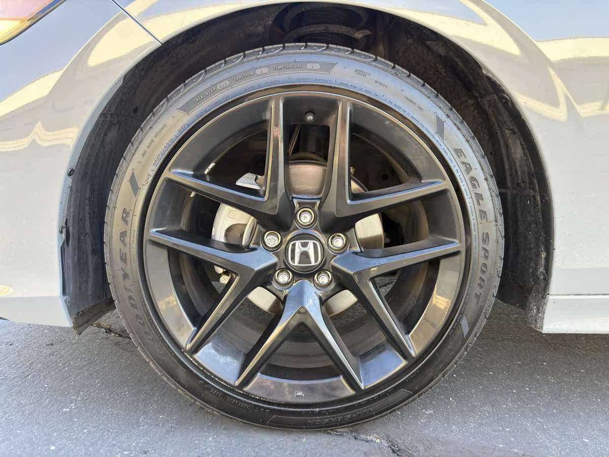 Used 2025 Honda Civic Sport image 9