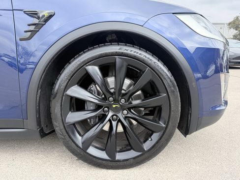 Used 2017 Tesla Model X 75D image 10