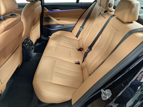 Certified 2022 BMW 530i xDrive w/ M Sport Package image 45