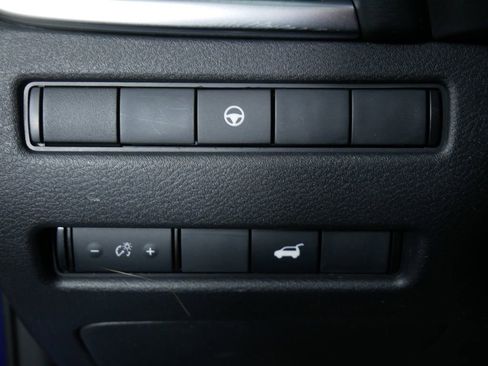 Used 2021 Nissan Rogue SV w/ Premium Package image 24