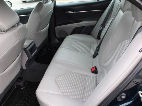 Used 2019 Toyota Camry SE image 24