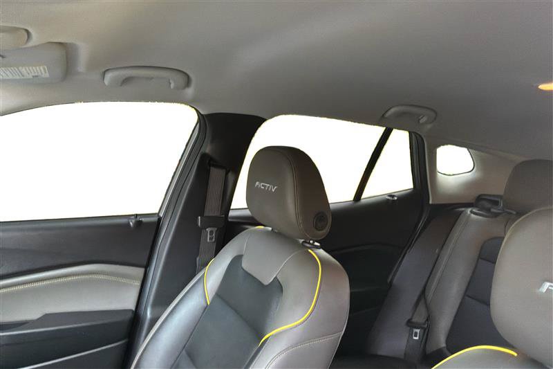 Used 2025 Chevrolet Trax ACTIV w/ Driver Confidence Package FWD image 21