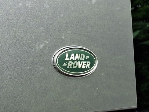 Used 2023 Land Rover Defender 110 X-Dynamic SE AWD/4WD image 29