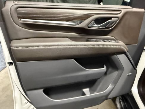 Used 2023 GMC Yukon Denali w/ LPO, Floor Liner Package AWD/4WD image 18