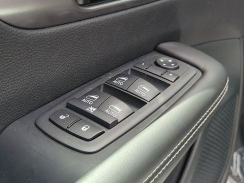 New 2026 Chrysler Pacifica Select image 16