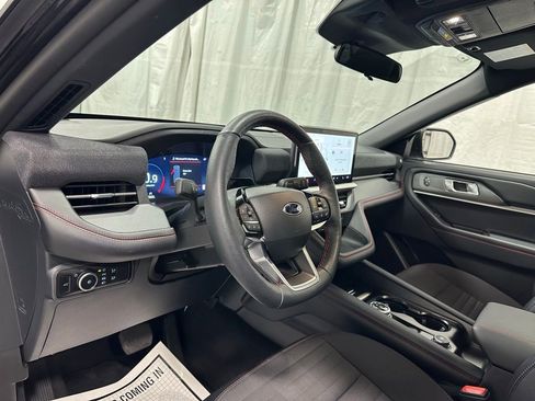 Used 2025 Ford Explorer ST-Line image 15