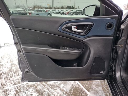 Used 2016 Chrysler 200 S w/ Sun & Sound Group image 19