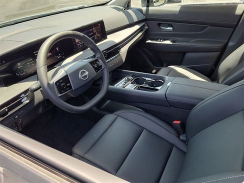 New 2025 Nissan Murano SV image 3