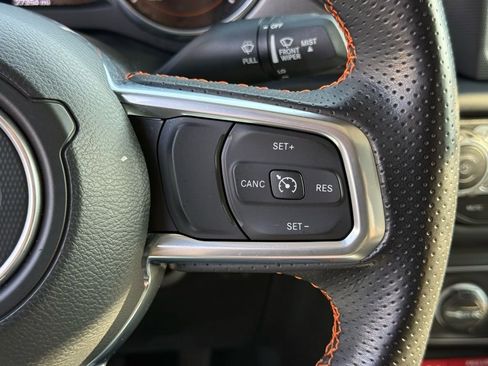 Used 2023 Jeep Gladiator Mojave w/ Cold Weather Group image 33