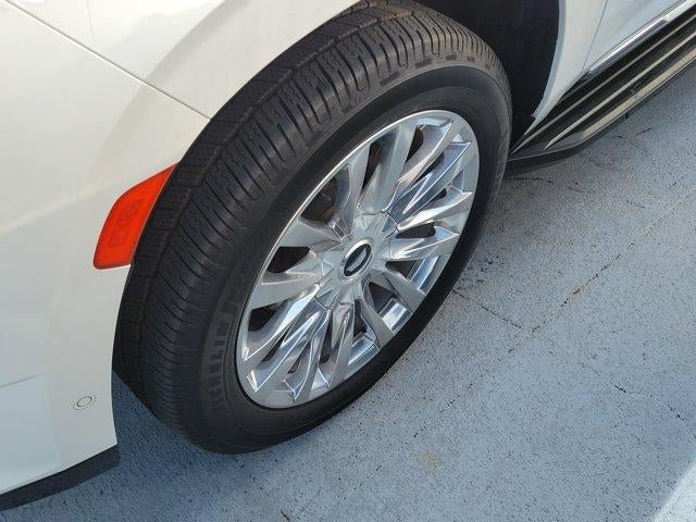 Certified 2022 Cadillac Escalade ESV Premium Luxury RWD image 4