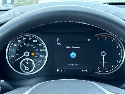 Used 2023 Genesis G70 2.0T RWD image 16