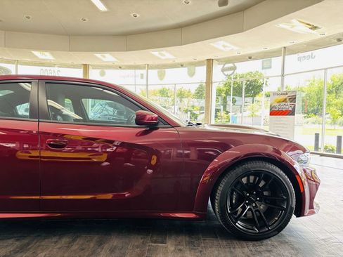 Used 2022 Dodge Charger SRT Hellcat w/ Harman/Kardon Audio Group RWD image 4