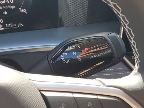 New 2026 Volkswagen Tiguan SE image 21