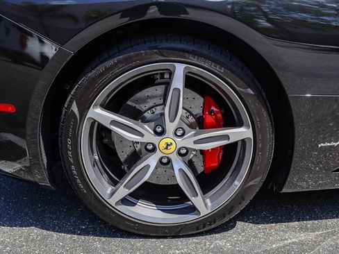 Used 2014 Ferrari California RWD image 14