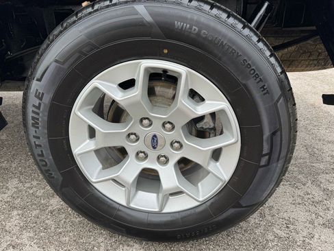 Used 2023 Ford F150 XLT image 3