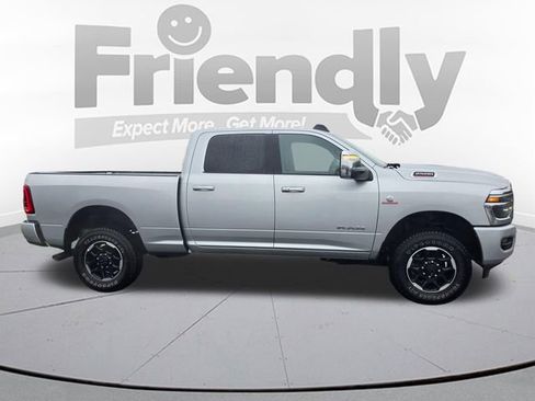 Used 2026 RAM 2500 Laramie AWD/4WD image 4