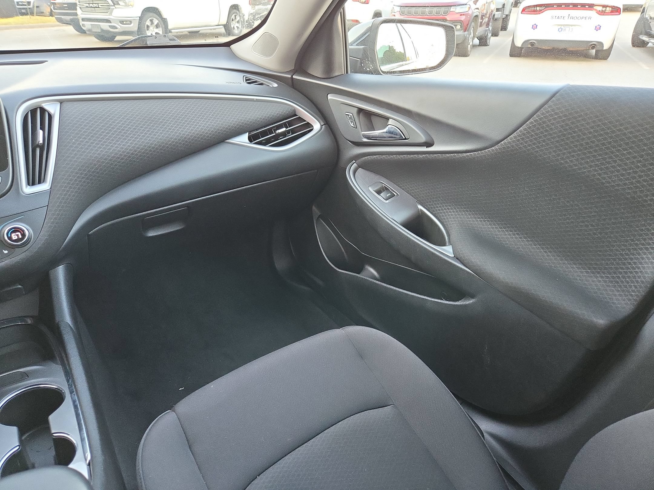 Used 2023 Chevrolet Malibu LT FWD image 11