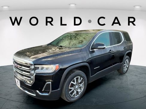 Used 2023 GMC Acadia SLE image 3