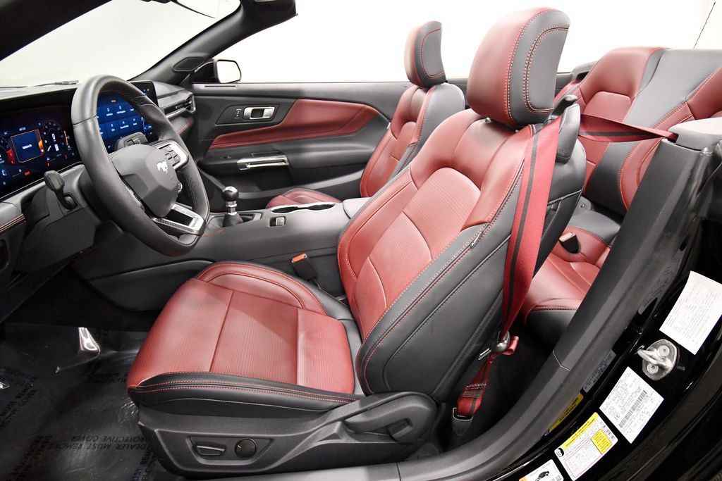 Used 2025 Ford Mustang GT Premium RWD image 14