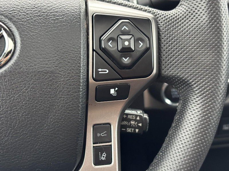 Used 2022 Toyota Tacoma Limited AWD/4WD image 20