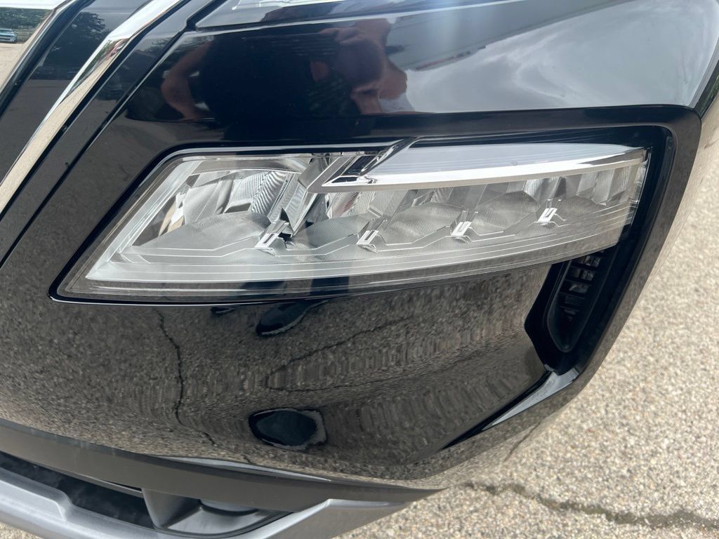 Certified 2023 Nissan Rogue SL AWD/4WD image 32